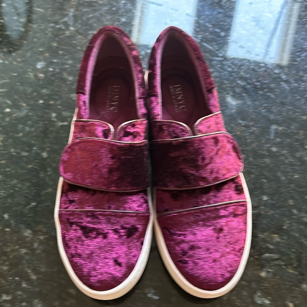Isaac Mizrahi tennis shoes